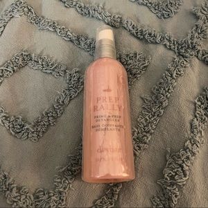 NWT Drybar detangler